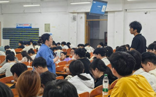 【学院2027届就业工作】计算机科学与技术学院举办专业发展与职业规划系列讲座